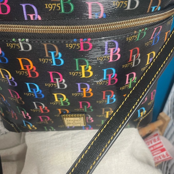 RARE Dooney & Bourke DB75 Multi Color Crossbody - Picture 3 of 15